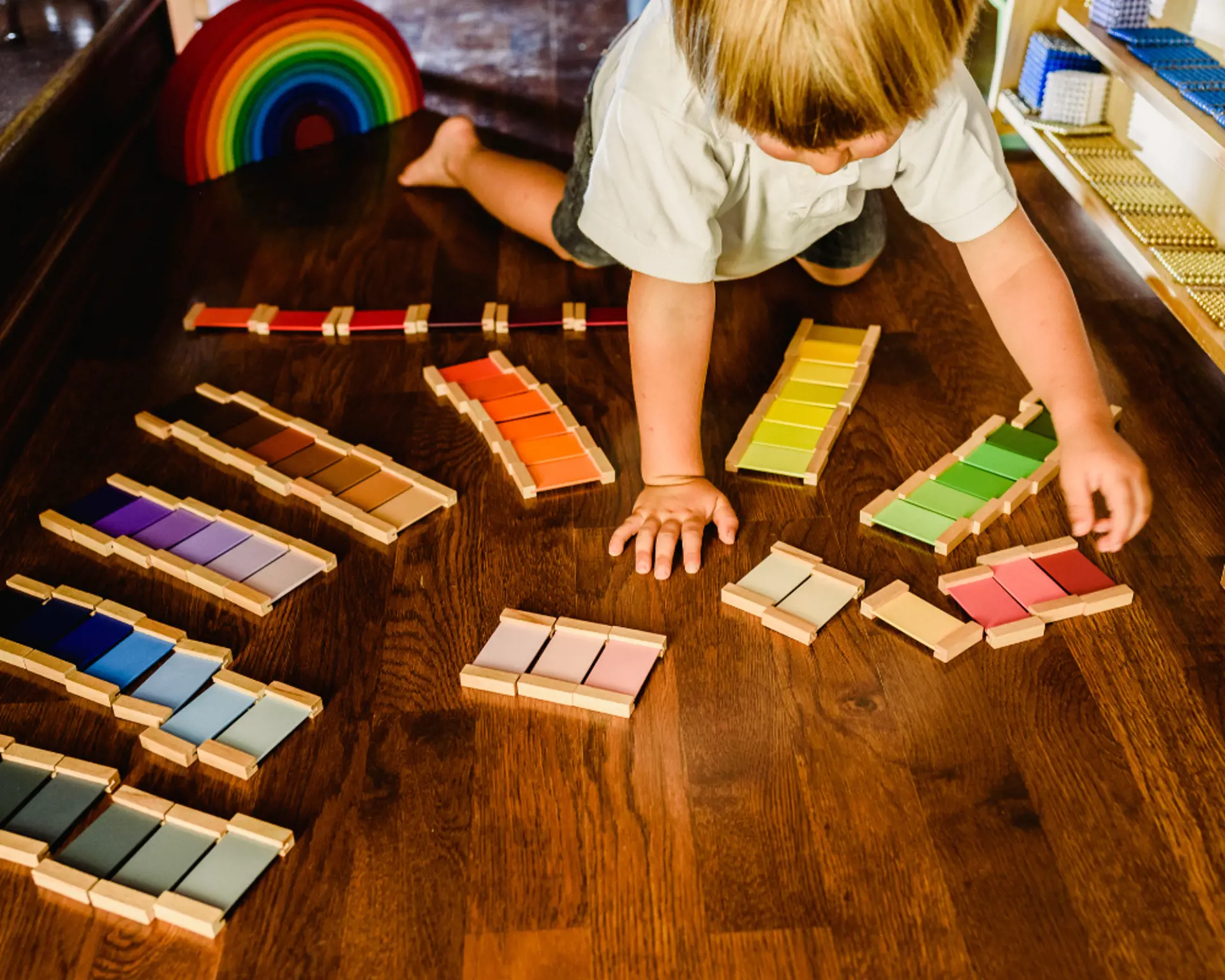  Yeni Yürümeye Başlayan Çocuklar için En iyi Montessori Oyuncakları