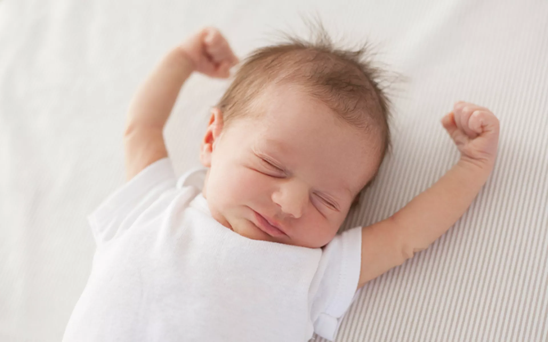 Yenidoğan Bebeklerde Refleks: 8 Hayatta Kalma Mekanizması