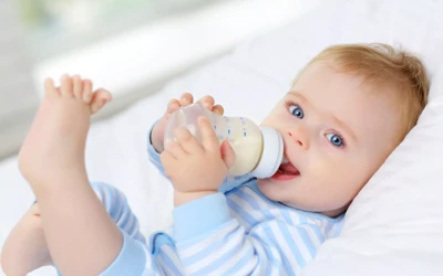 Bebekler için Devam Sütü Ne Kadar Verilmeli? Beslenme İpuçları Nelerdir?