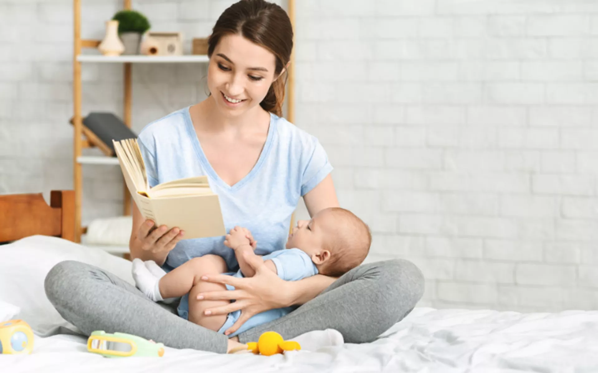 Bebeklere Kitap Okumak Ne Kadar Faydalı? Ne Zaman Başlamalı?