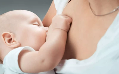 Bebek Emzirme Sırasında Neden Uyur? Sağlıklı Mı?