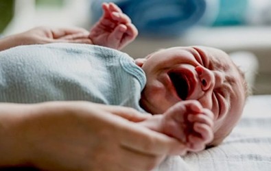Ağlayan Bebek Nasıl Sakinleştirilir?