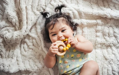9 Aylık Bebekler İçin Oyuncaklar Nasıl Seçilir?