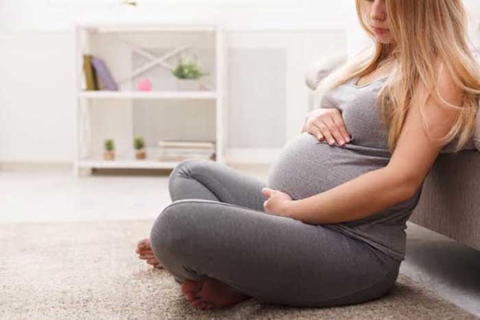  Hamilelikte Oturmak Riskli ve Zararlı Mı?